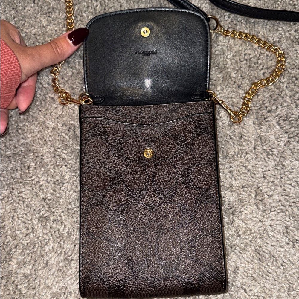 Coach Signature Rachel Phone Crossbody - Picture 4 of 12